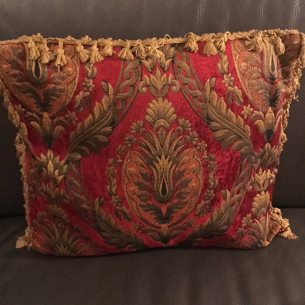 ✨Decorative throw pillow!✨